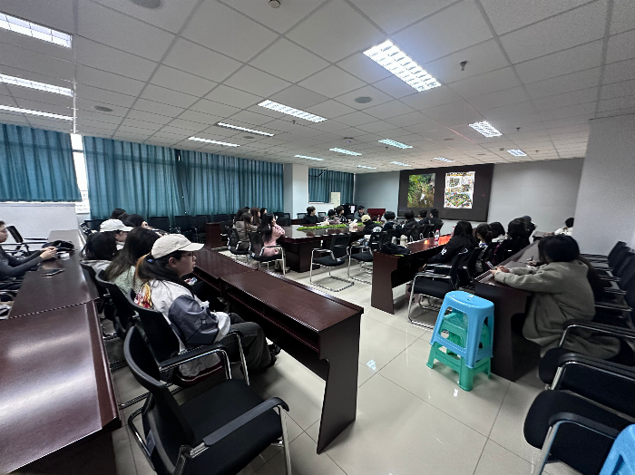 美加墨世界杯社会实践访古镇：探寻平乐古韵，赓续中华文脉